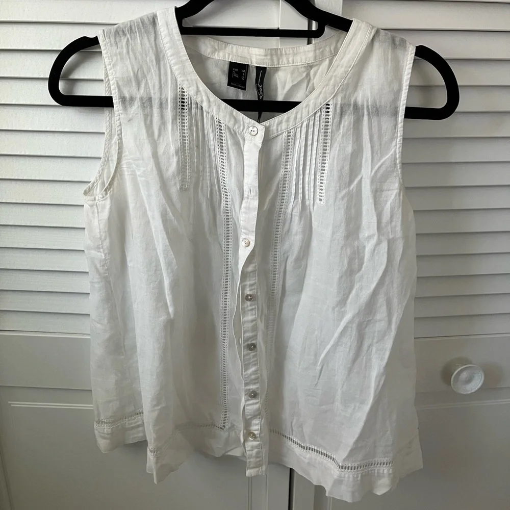 airy sleevless button down - Picture 1 of 1